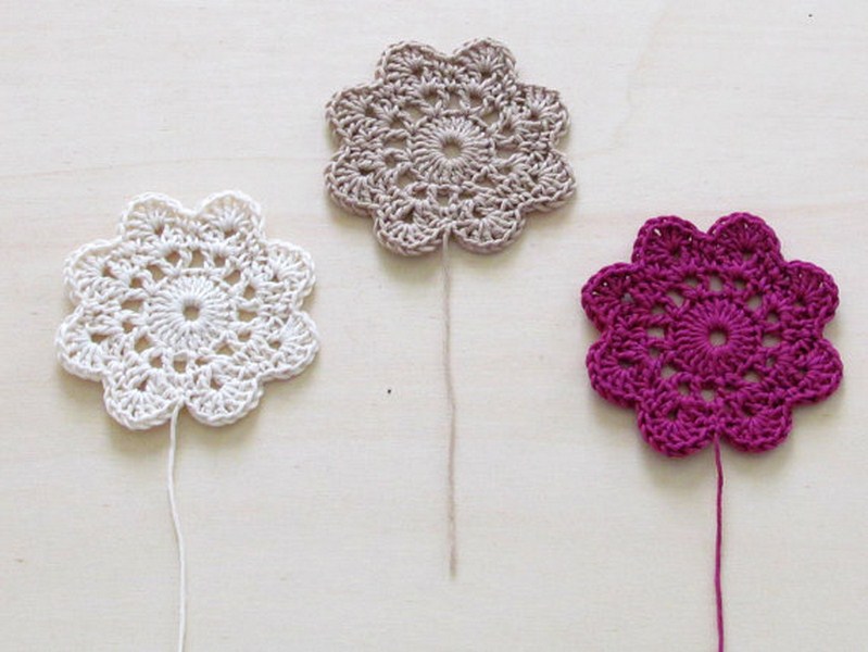 Crochet Flowers Coasters / Garland Or Embellishment / White Cream And Purple / Set Of 6